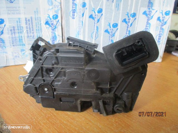 Fecho 5K4839016F VW POLO 5 2010 TD 7 PINOS - 3