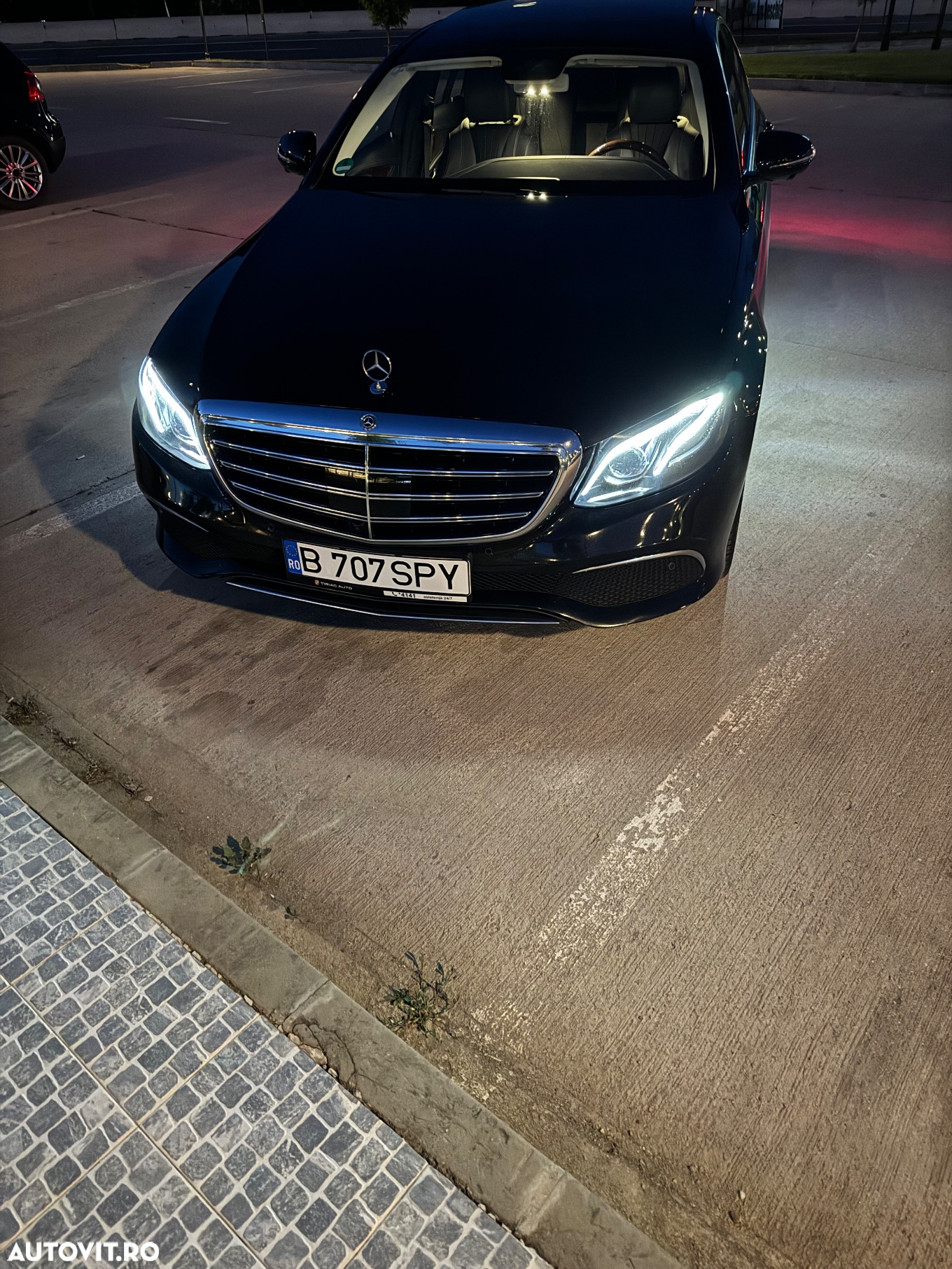 Mercedes-Benz E 220 d 9G-TRONIC Exclusive - 33