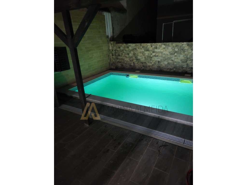 Moradia t4 com 2 pisos ( 5 assoalhadas), com 228m2, Piscina aquecid...-10
