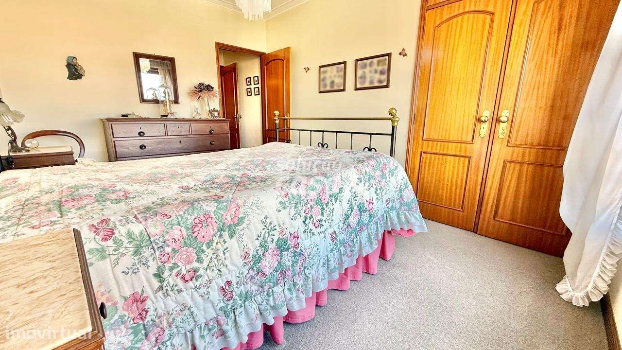 Apartamento T2+1 com Garagem, no Jardim Soares dos Reis!-28