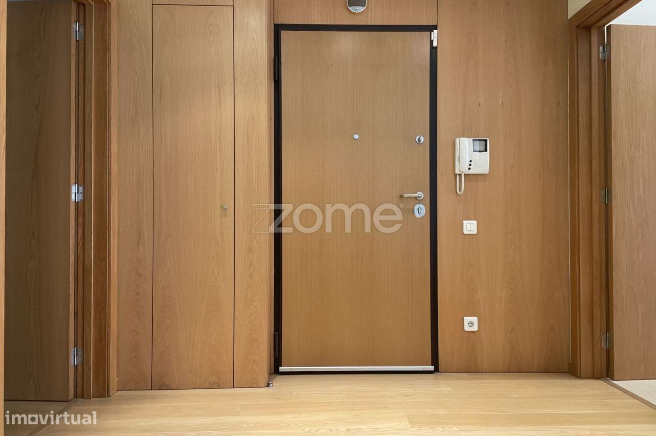 Apartamento T2 mobilado, com varanda, na Venteira, Amadora. - Grande imagem: 3/29