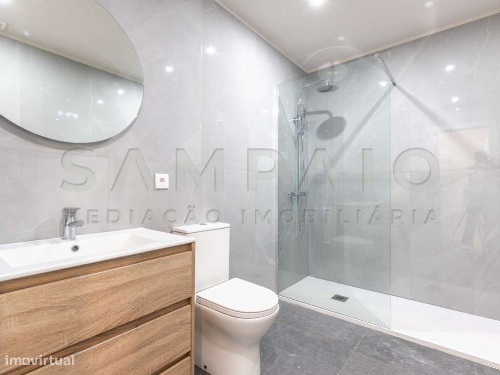 Apartamento T2 - Valbom - Renovado!-11