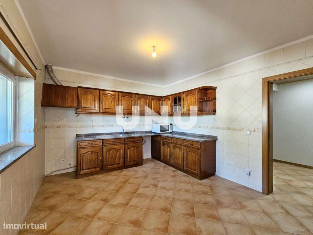 Moradia Geminada T4 - Zona Residencial-3