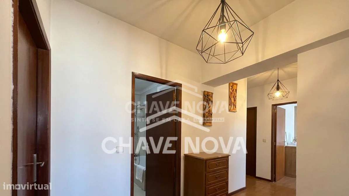 Andar Moradia V2+1 c/ Garagem em Canidelo-25
