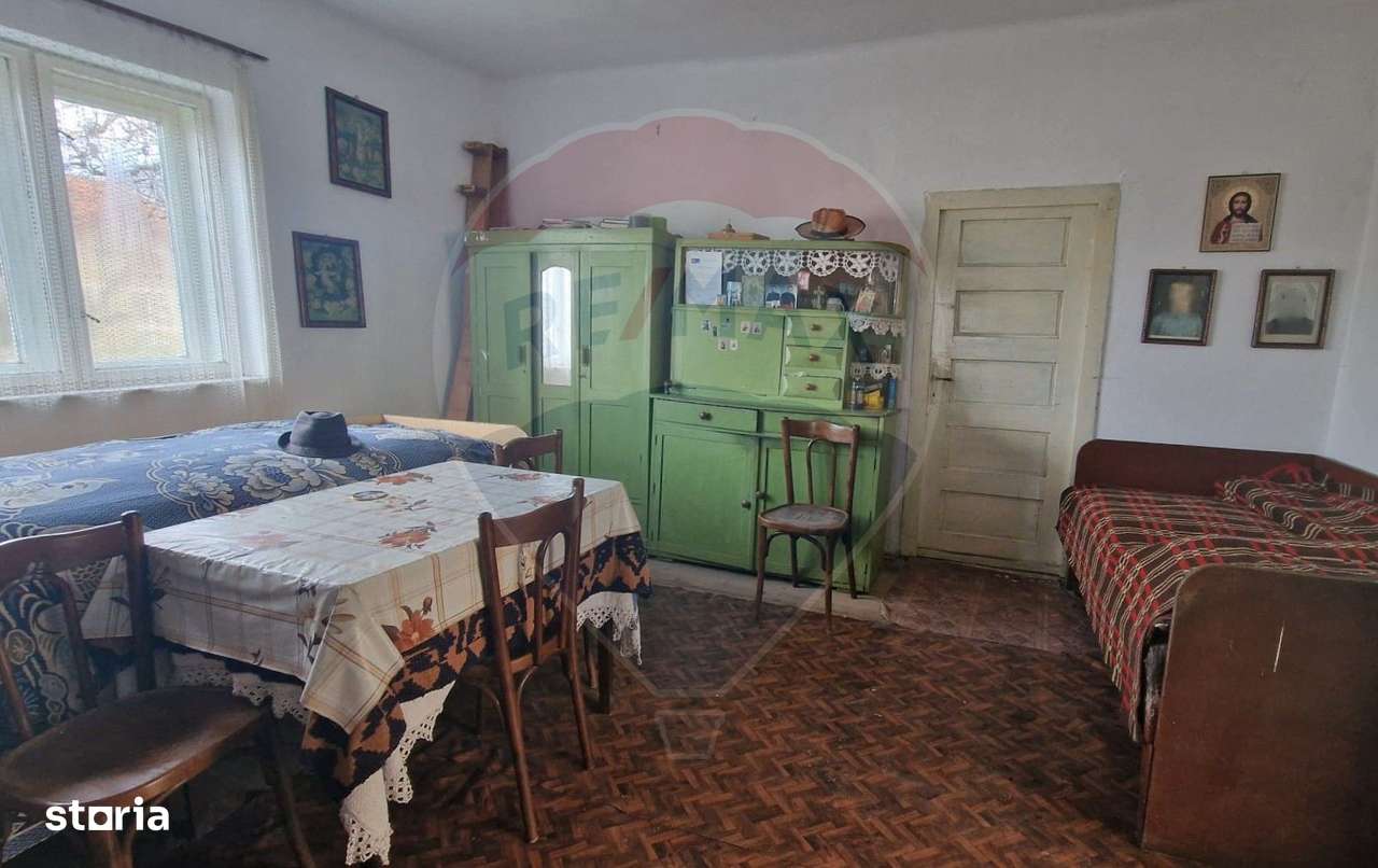 Casa de vanzare in Chelinta, jud. Maramures – teren generos-5