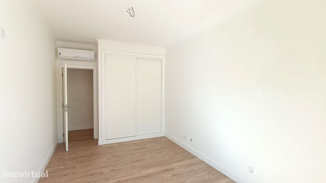 T3 NOVO Montijo com Parqueamento e Arrecadação | 168 M2 | Disponível-12