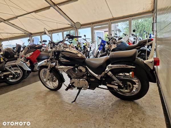 Suzuki Intruder - 18