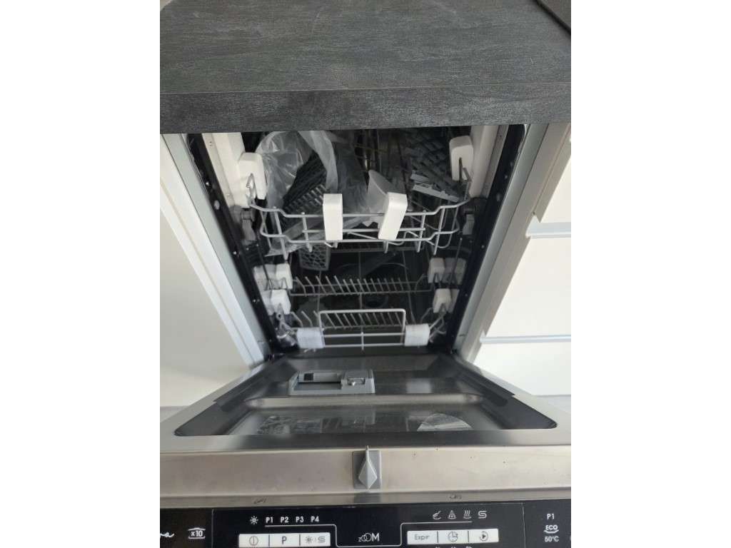 Apartamento T2 renovado em Benfica-21