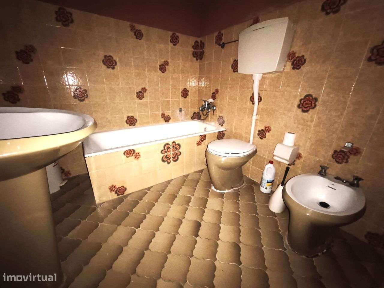 Moradia duplex em Valado dos Frades – excelente para investimento-17