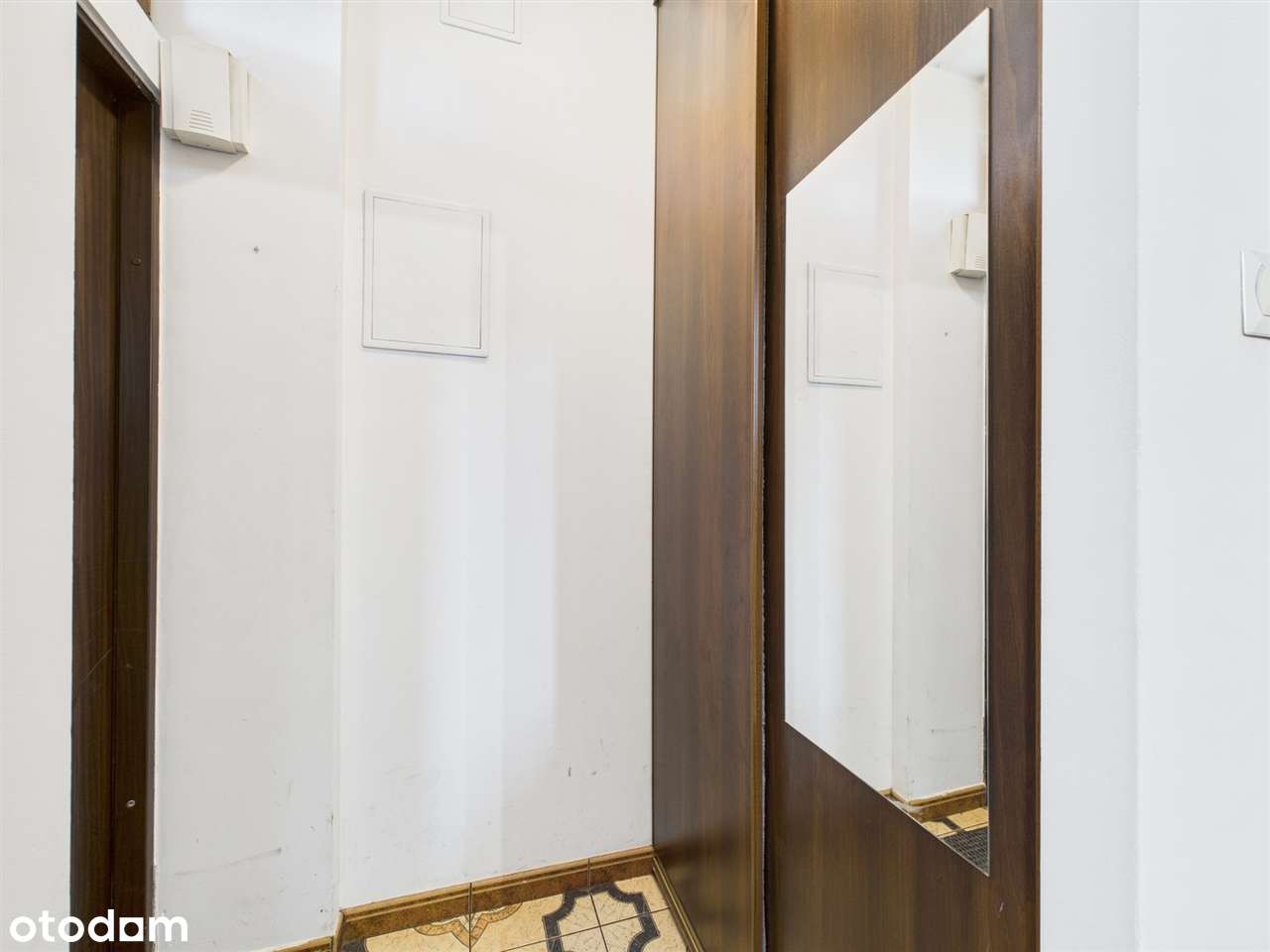 Dwupoziomowe mieszkanie, 2 pokoje, ul. 11-go Listopada-4