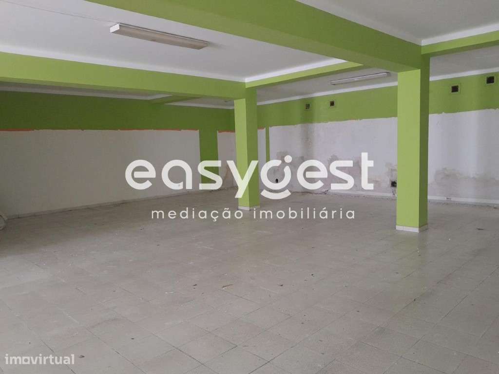 Loja ampla no Centro da cidade de Beja, com 137 m2, Wc e arrumos - Grande imagem: 4/13