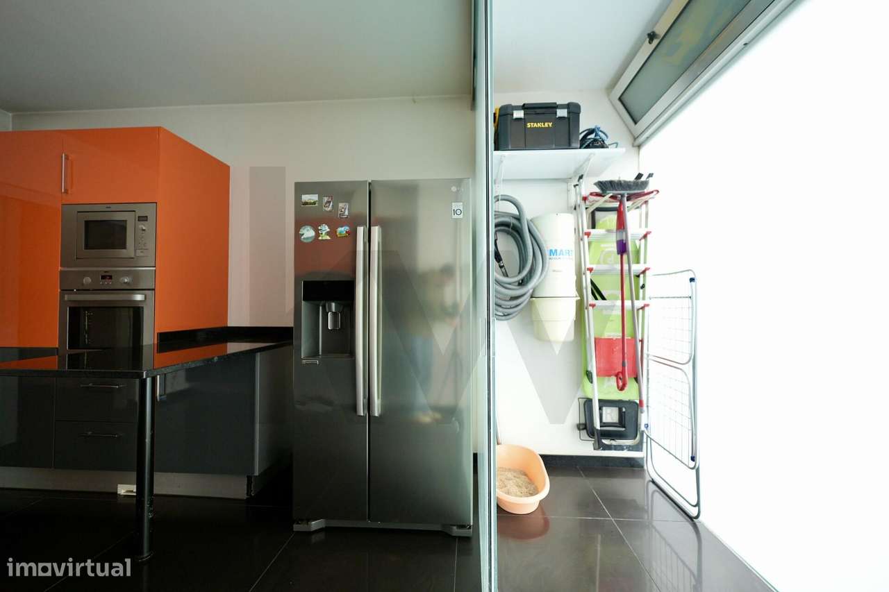 Apartamento T2 nas Madalenas com 170 m2 de área bruta, último piso.-32