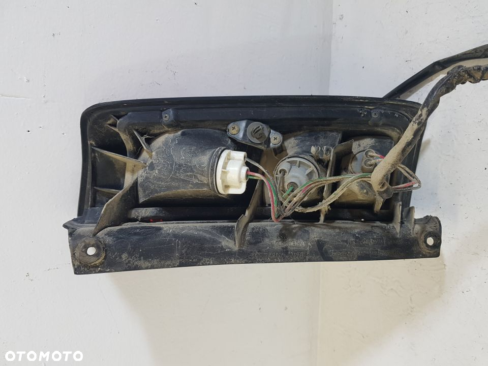 LAMPA LEWA TYLNA SUZUKI IGNIS I 2000 2001 TYŁ LEWY - 2