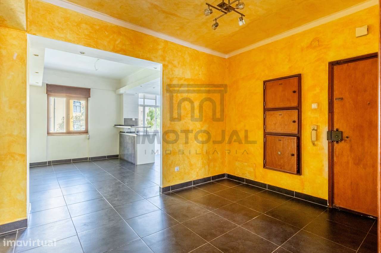 Apartamento T3 com 2 casas de banho - Loures-4
