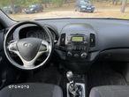 Hyundai I30 i30cw 1.6 CRDi blue Classic - 11