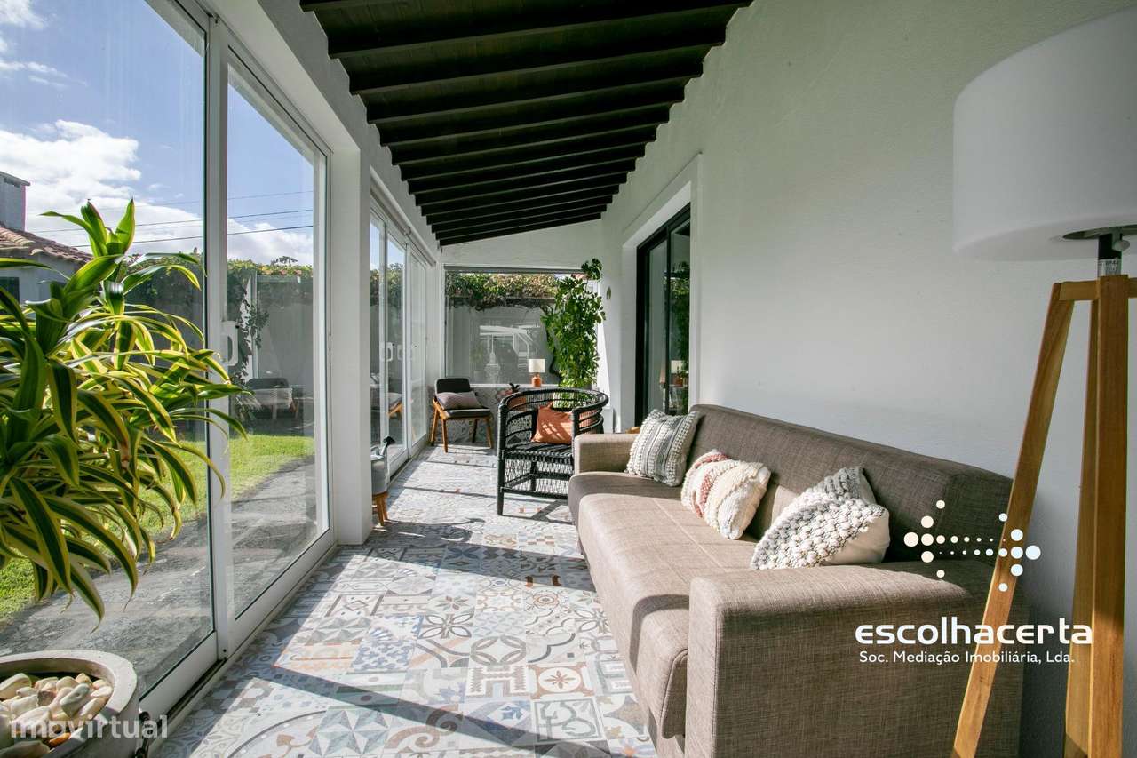 Villa de luxo com piscina coberta e vista para o mar-20