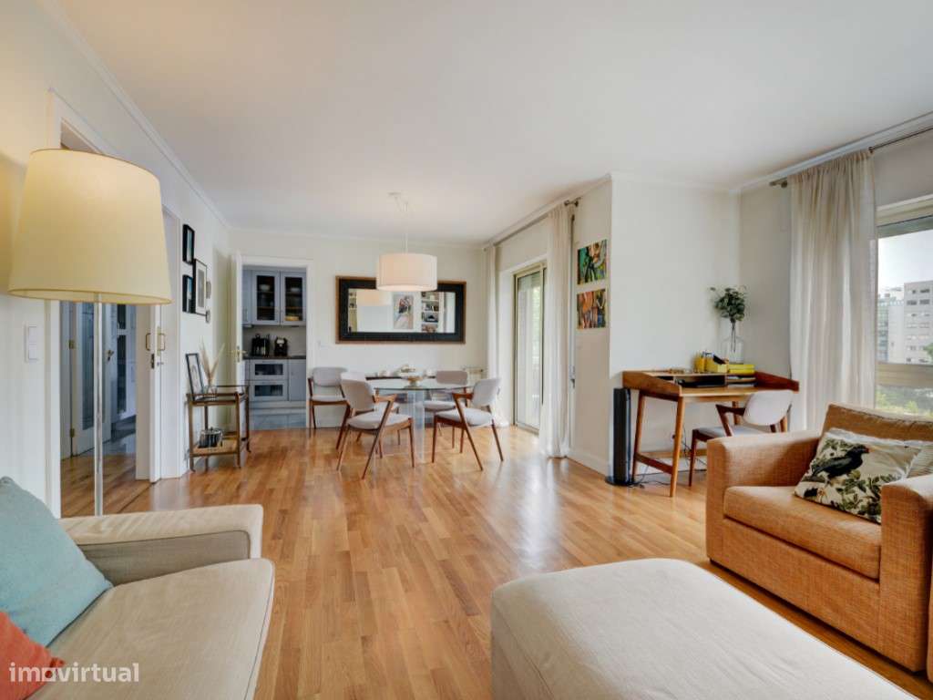 Apartamento T3 com varanda no Pinheiro Manso, Porto - Grande imagem: 2/24