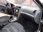 Skoda Octavia Combi 2.0 TDI DPF DSG Elegance - 18