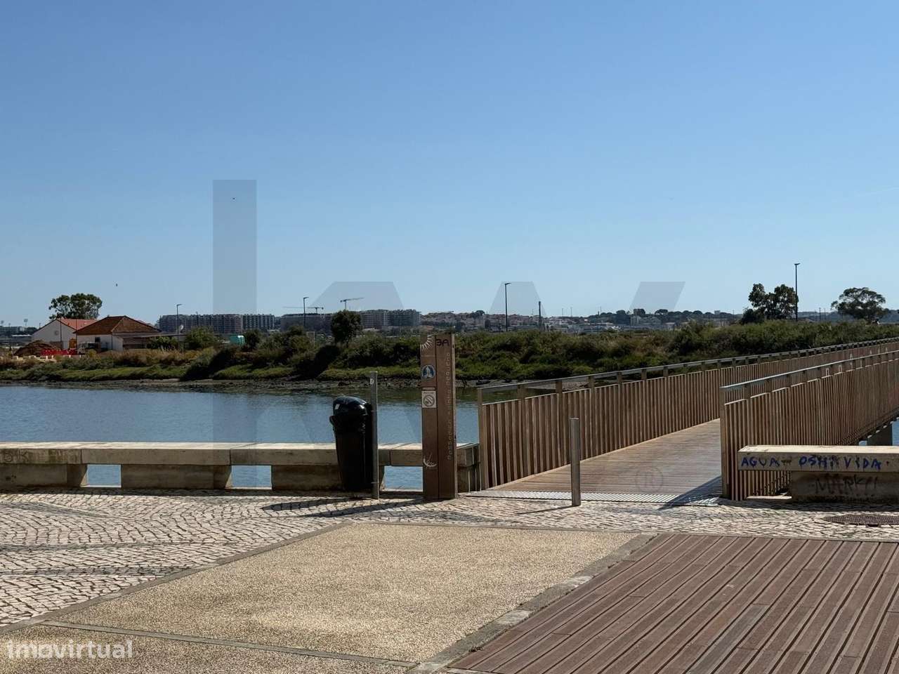Oportunidade de Investimento, Apartamento de 6 Divisões, Rua Miguel Pa-7