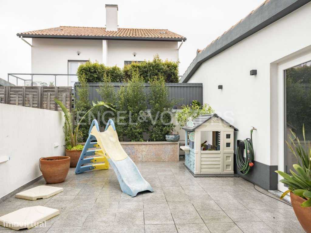 Moradia geminada na Quinta do Conde - Grande imagem: 2/32