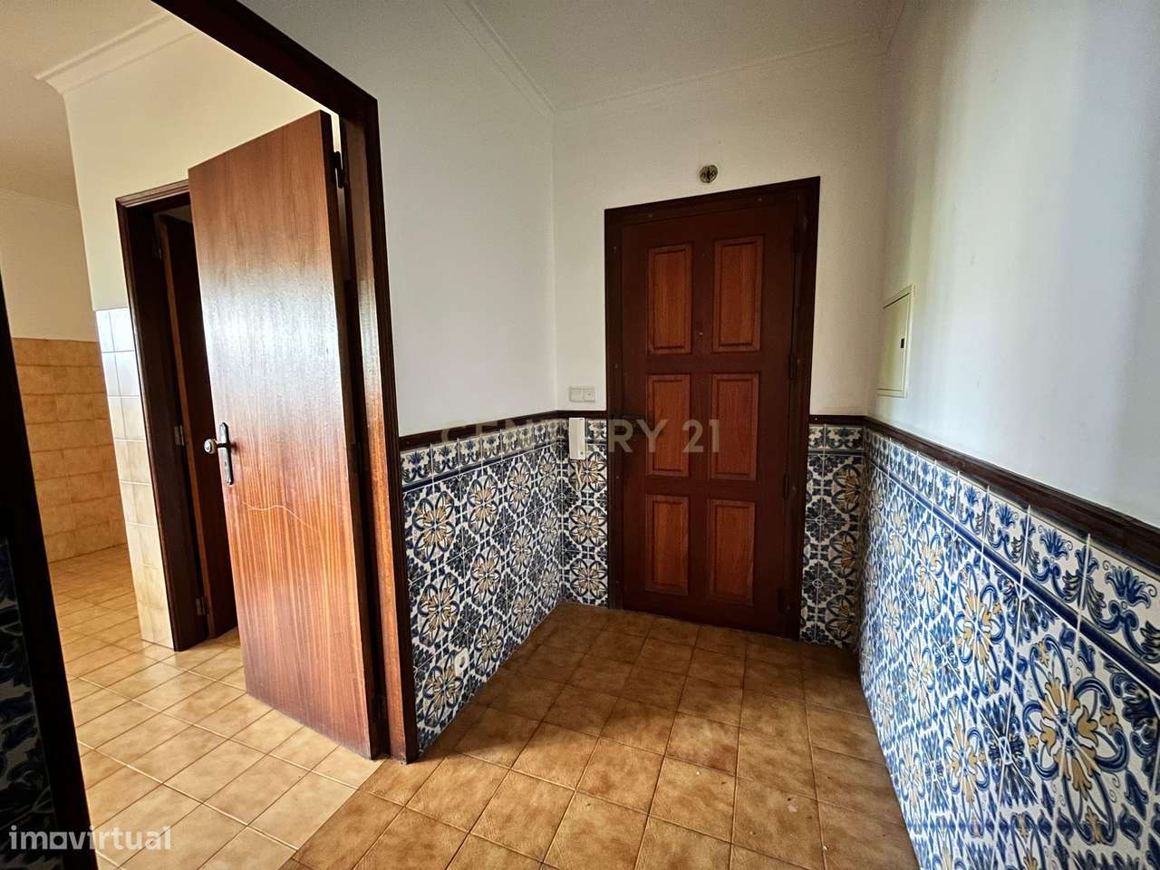 Apartamento T3 com terraço e garagem, Parceiros e Azoia - Grande imagem: 2/20