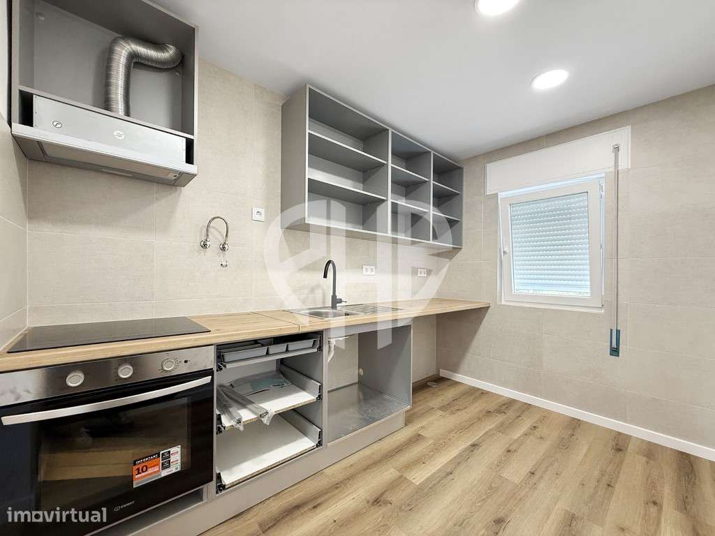 Apartamento T2 // Renovado - Santana / Sesimbra-16