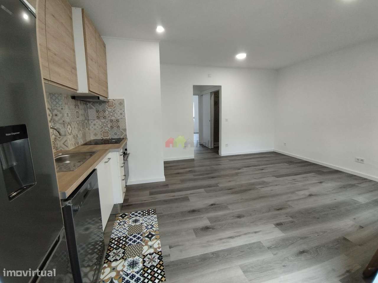 Apartamento T2 Remodelado na Baixa Banheira-4