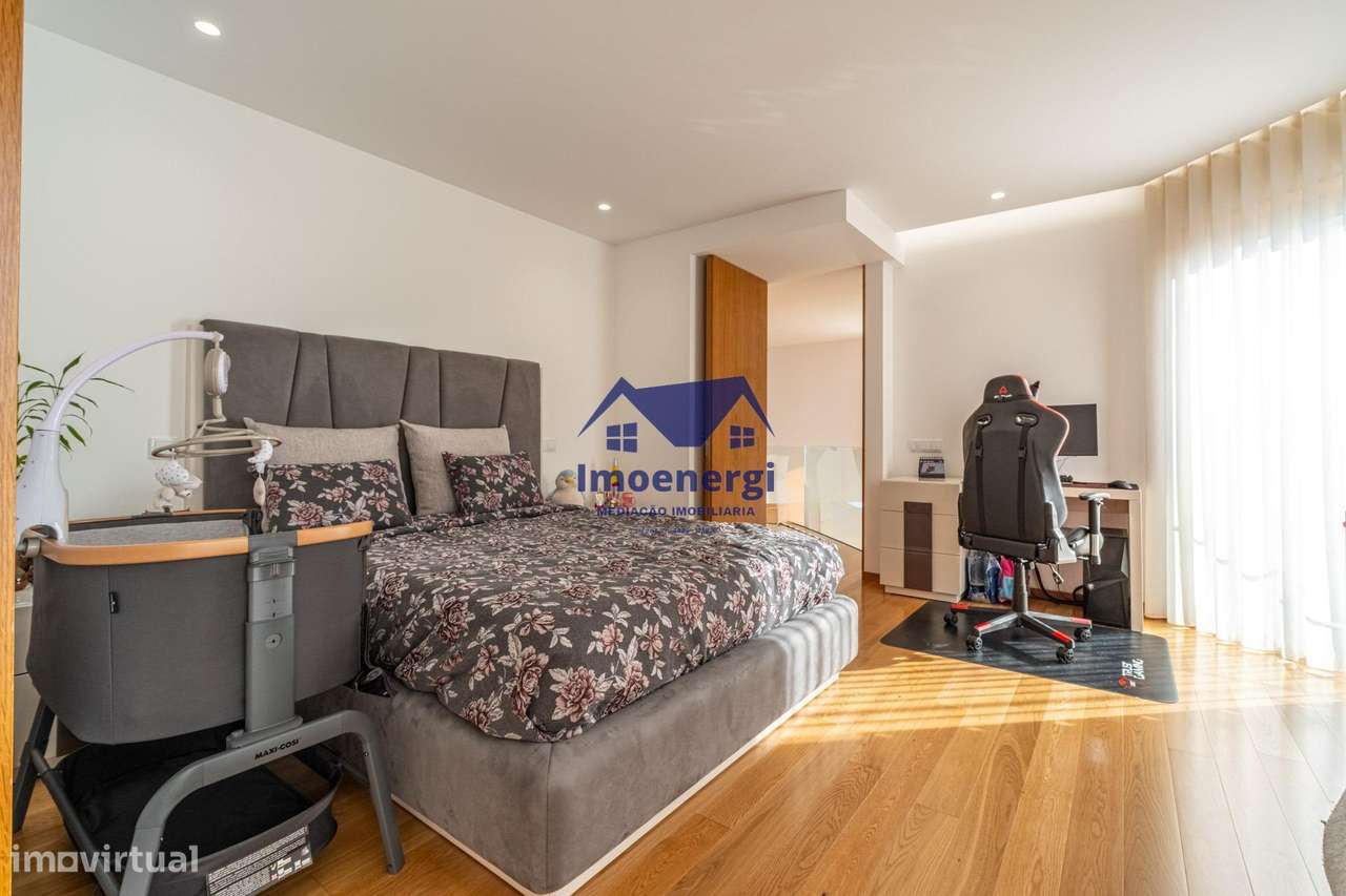 Excelente Moradia T4 de Luxo – 4 Frentes - Argivai-18