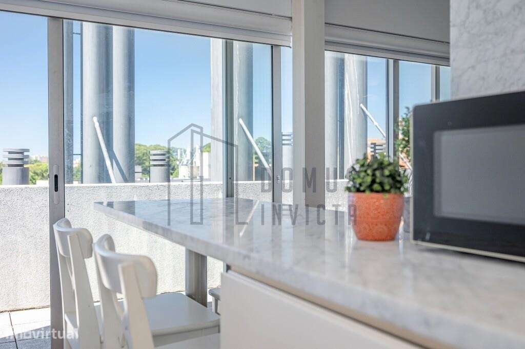 T1 com terraço, para venda-8