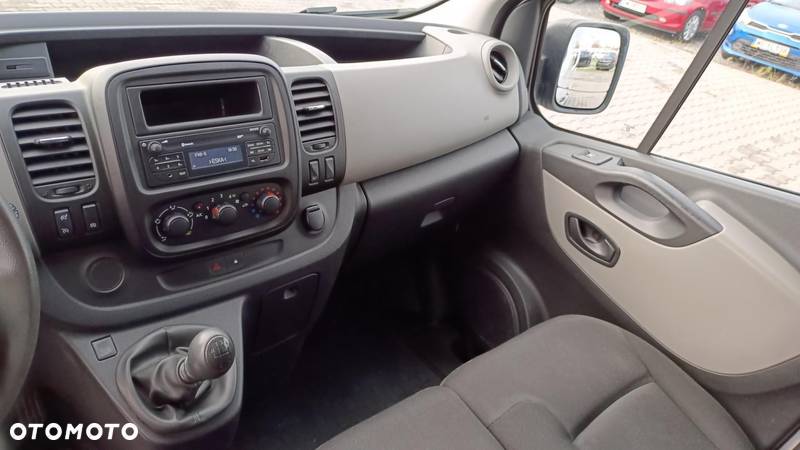 Renault trafic - 17