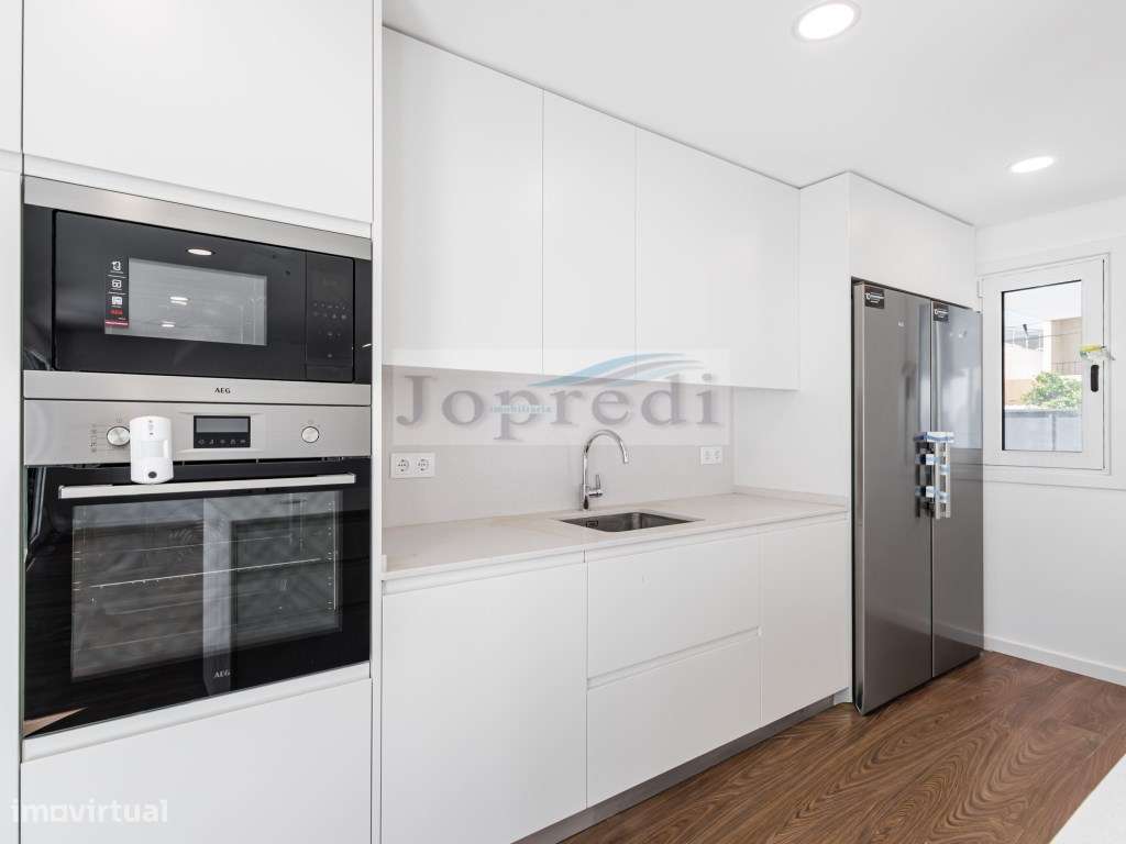 Moradia Geminada T4 nova-8