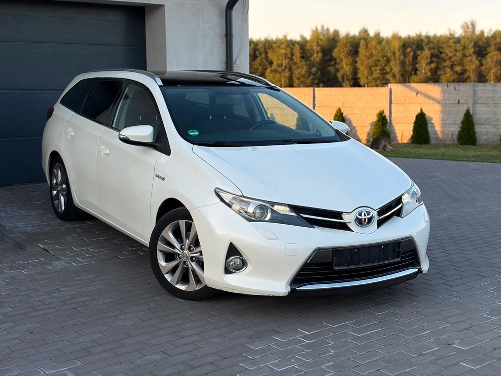 Toyota Auris II (2012-) 1.8 HSD Luna 2014