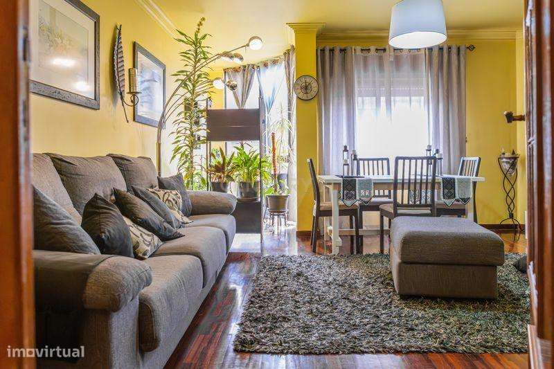 Apartamento T2 C/ elevador - Condomínio Fechado em Mina de Água, Amado-13