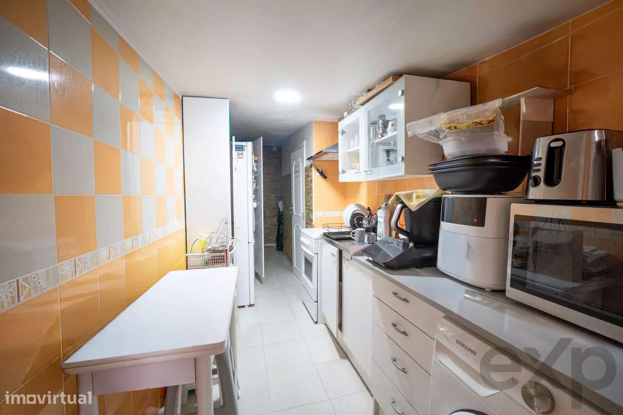 Excelente prédio Em campo Ourique - Grande imagem: 3/27