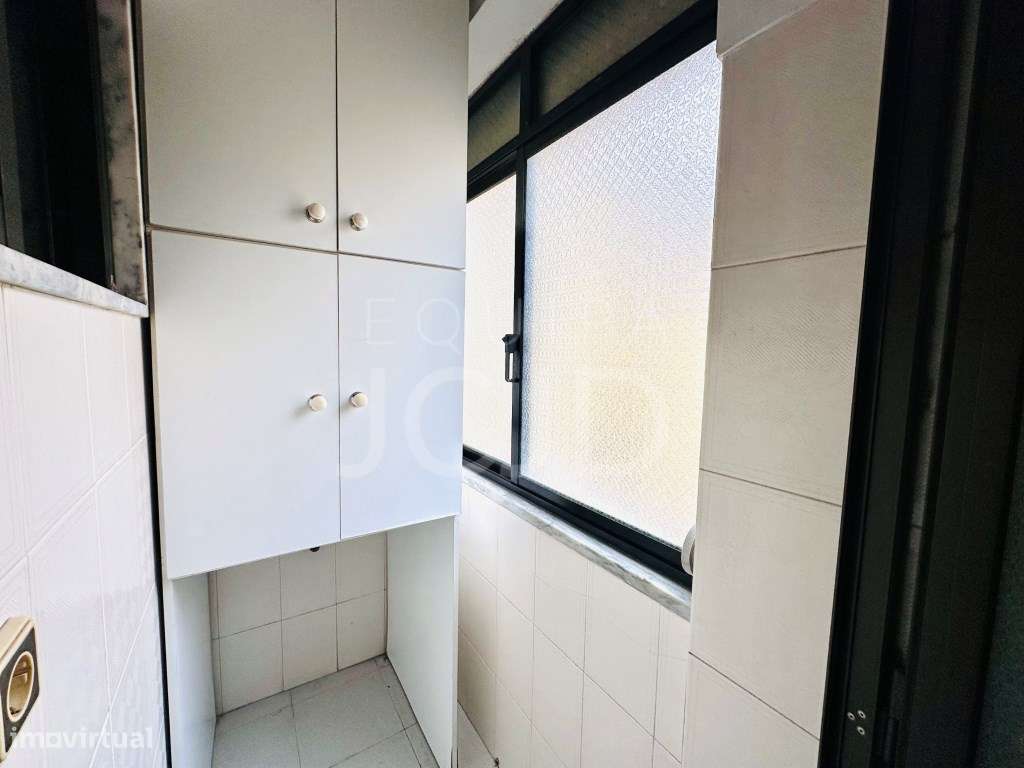 T0 espaçoso para venda - Rua dos Sapadores, Lisboa - Grande imagem: 5/17