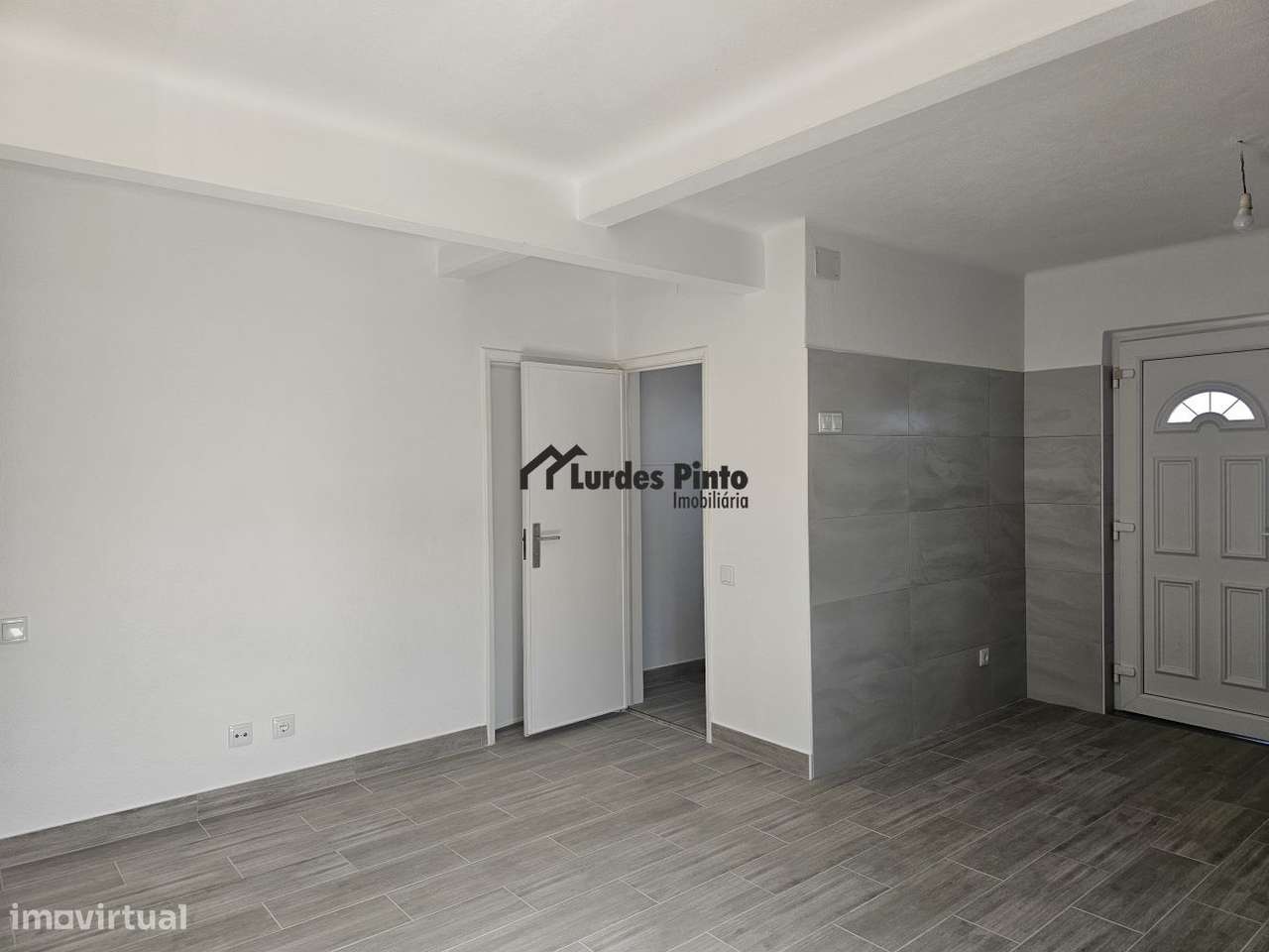 Moradia V3 remodelada - Grande imagem: 4/14