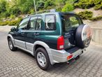 Suzuki Grand Vitara 2.5 V6 - 10