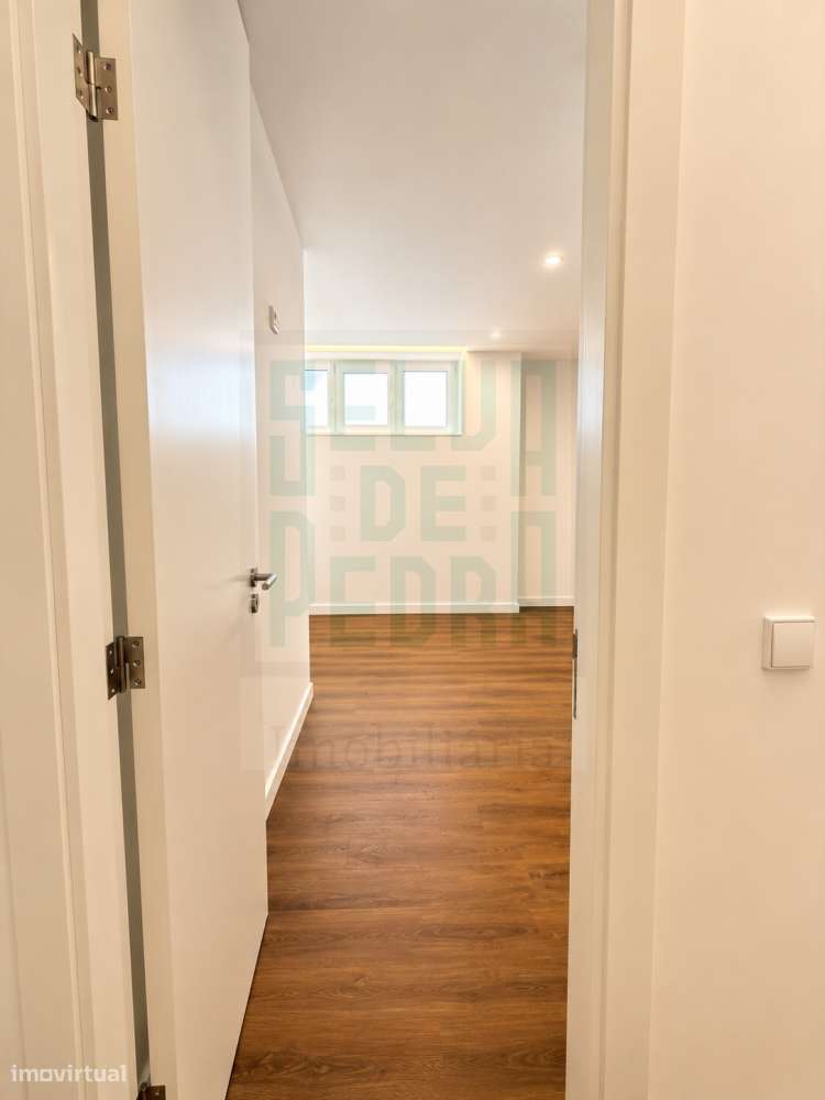 T2+1 Remodelado com 140m² em Paços de Ferreira-25