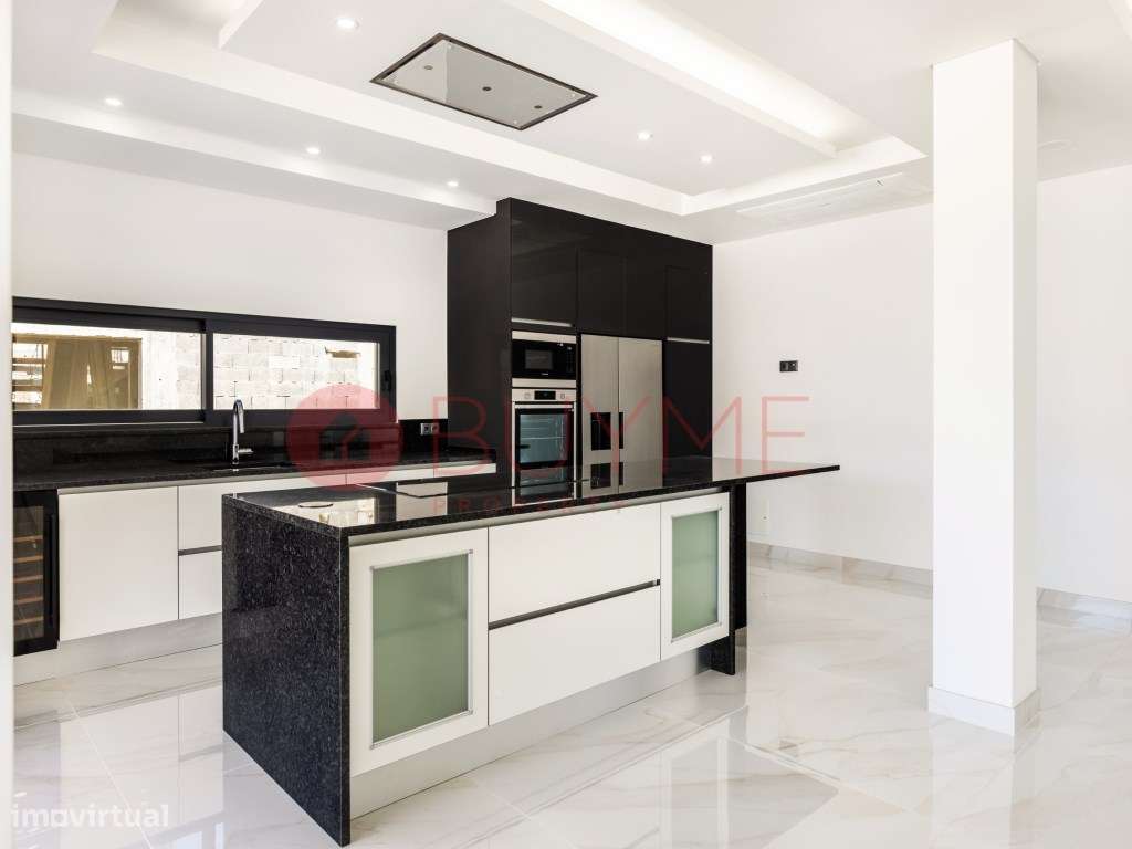 Moradia de Luxo Previlege V3+1 com Garagem perto da Praia - Vilamoura - Grande imagem: 4/52