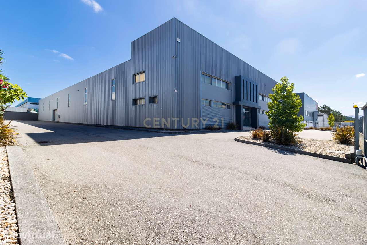 Pavilhão Industrial com 2329m2 no Casal da Areia-Alcobaça - Grande imagem: 4/52