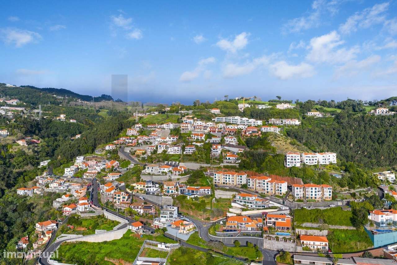 Terreno com Projeto Aprovado e Vista Oceano | São Gonçalo, Funchal-11