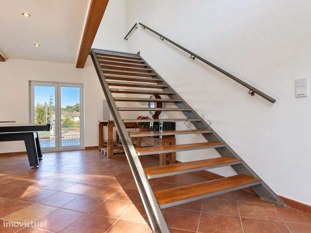 Quinta com 2 Moradias, 2 Campos de Ténis e Piscina, para Venda em P...-46