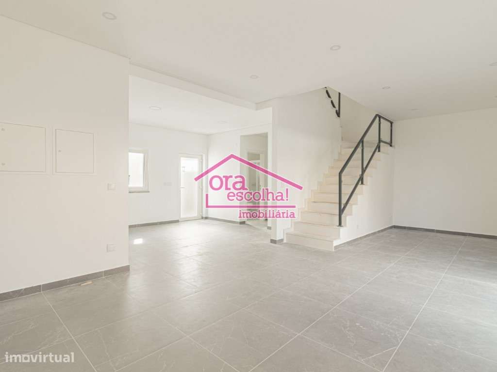 Moradia Geminada NOVA T3 em Fernão Ferro! - Grande imagem: 5/21