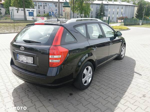 Kia Ceed 1.4 CVVT Attract - 4