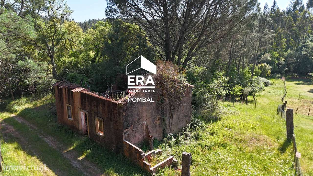 Moradia para recuperação, localizada em Alvaiázere - Grande imagem: 5/17