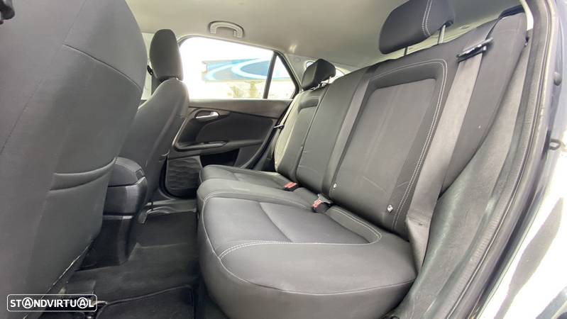 Fiat Tipo Station Wagon 1.6 M-Jet Lounge - 23