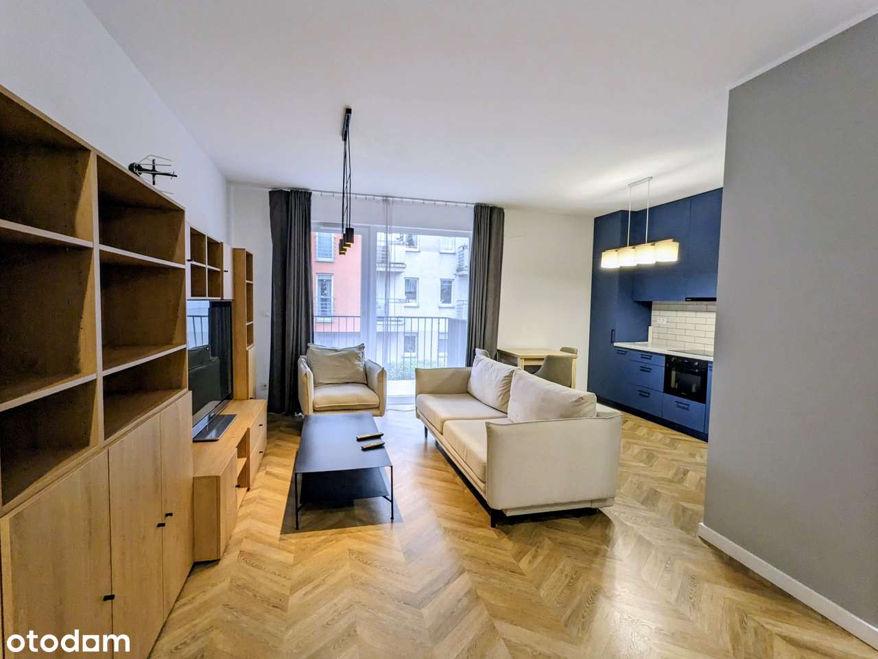 SAMO SERCE POZNANIA ul. Garbary nowocześnie umeblowane, Ochrona - Pełny obrazek: 5/12