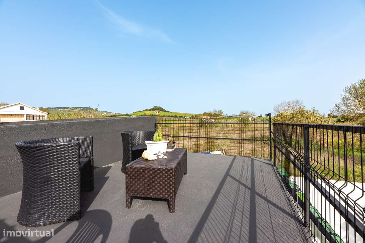 MORADIA T3 TRANSFORMADA EM T2 | GARAGEM | 221M2 | ARRUDA DOS VINHOS-38