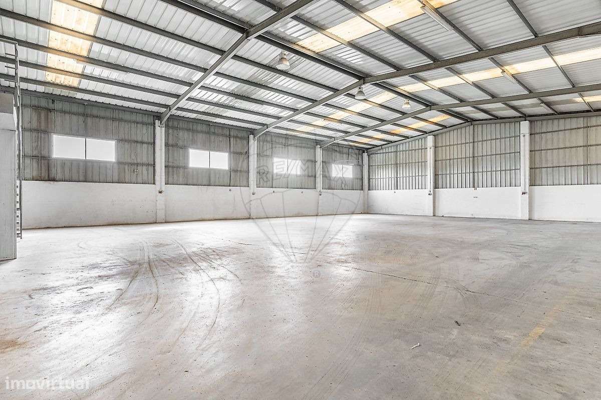 Armazém para Venda – Excelente Oportunidade em Famalicão! - Grande imagem: 5/20