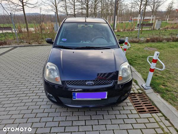 Ford Fiesta - 2